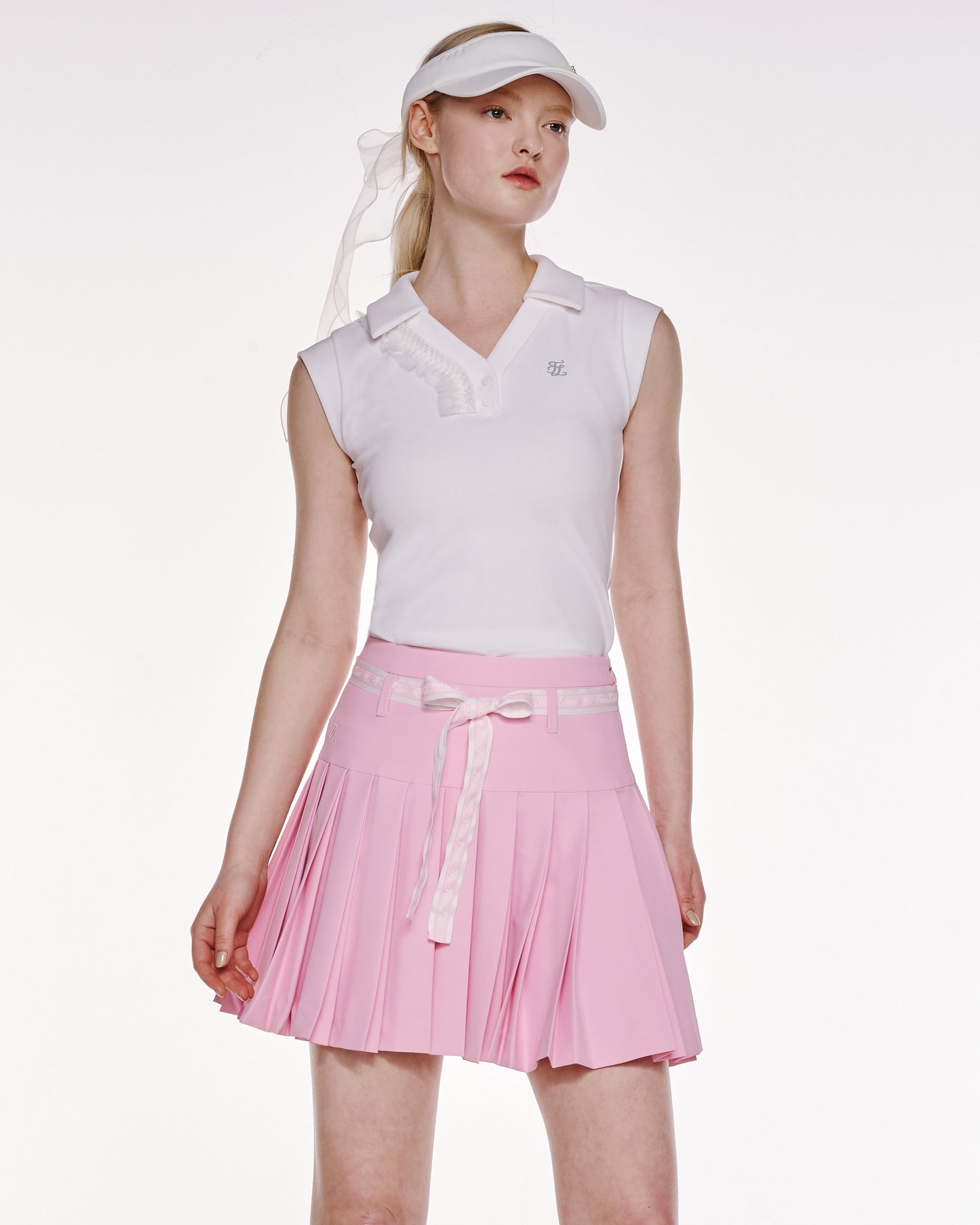 フリルVネックTシャツ