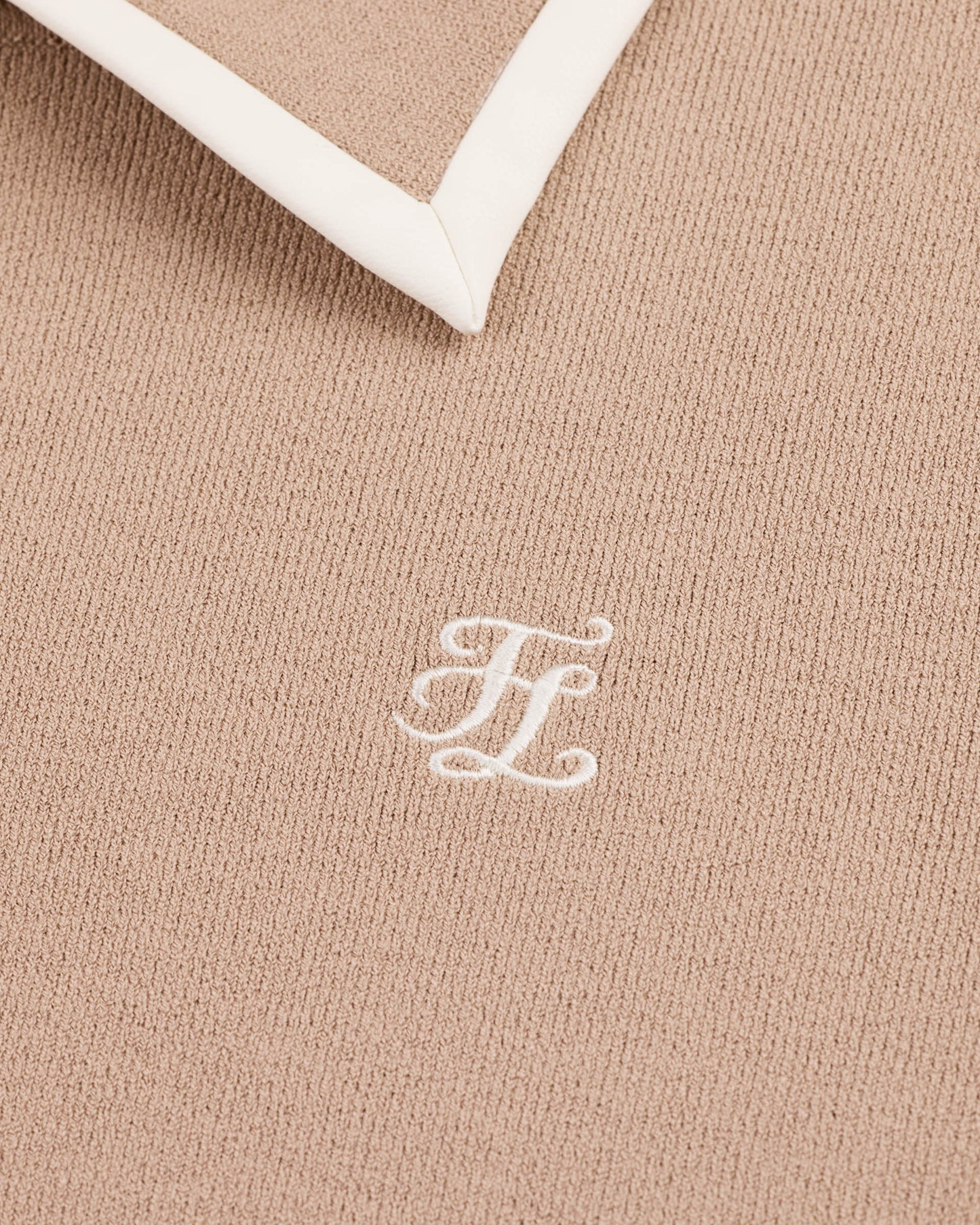 レザーカラーマッチニット