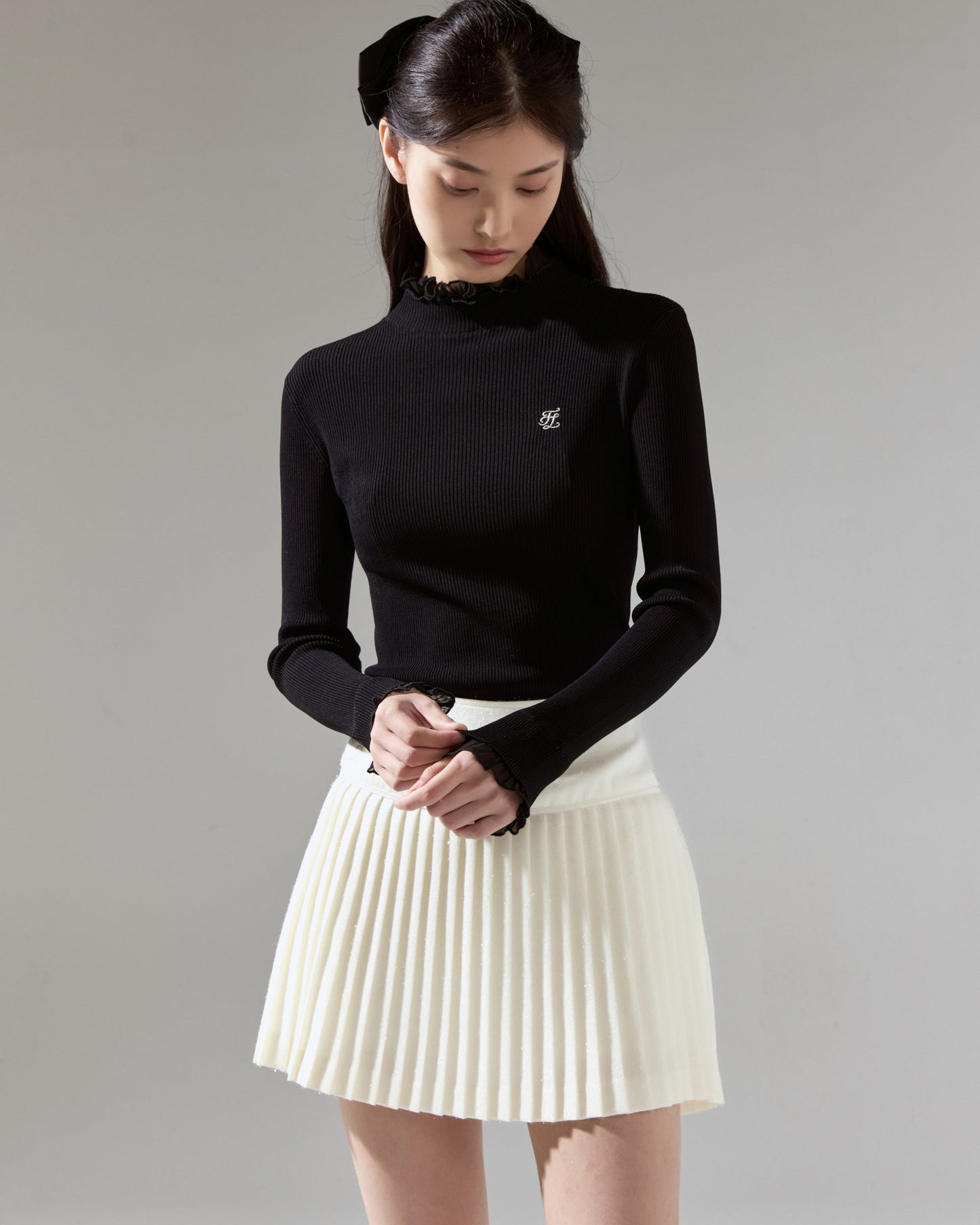 ウィメンズダブルフリルハイネックリブニット