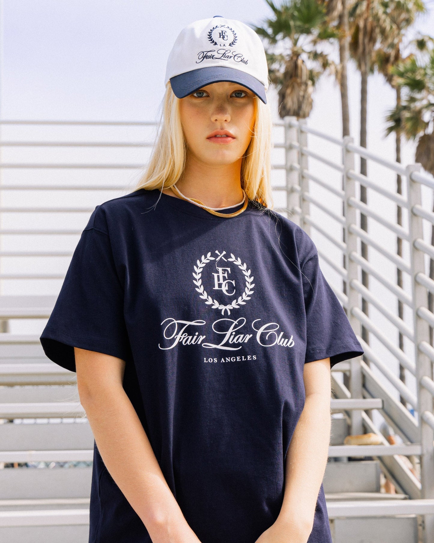 FLC オーバーサイズ LA Tシャツ (ネイビー)