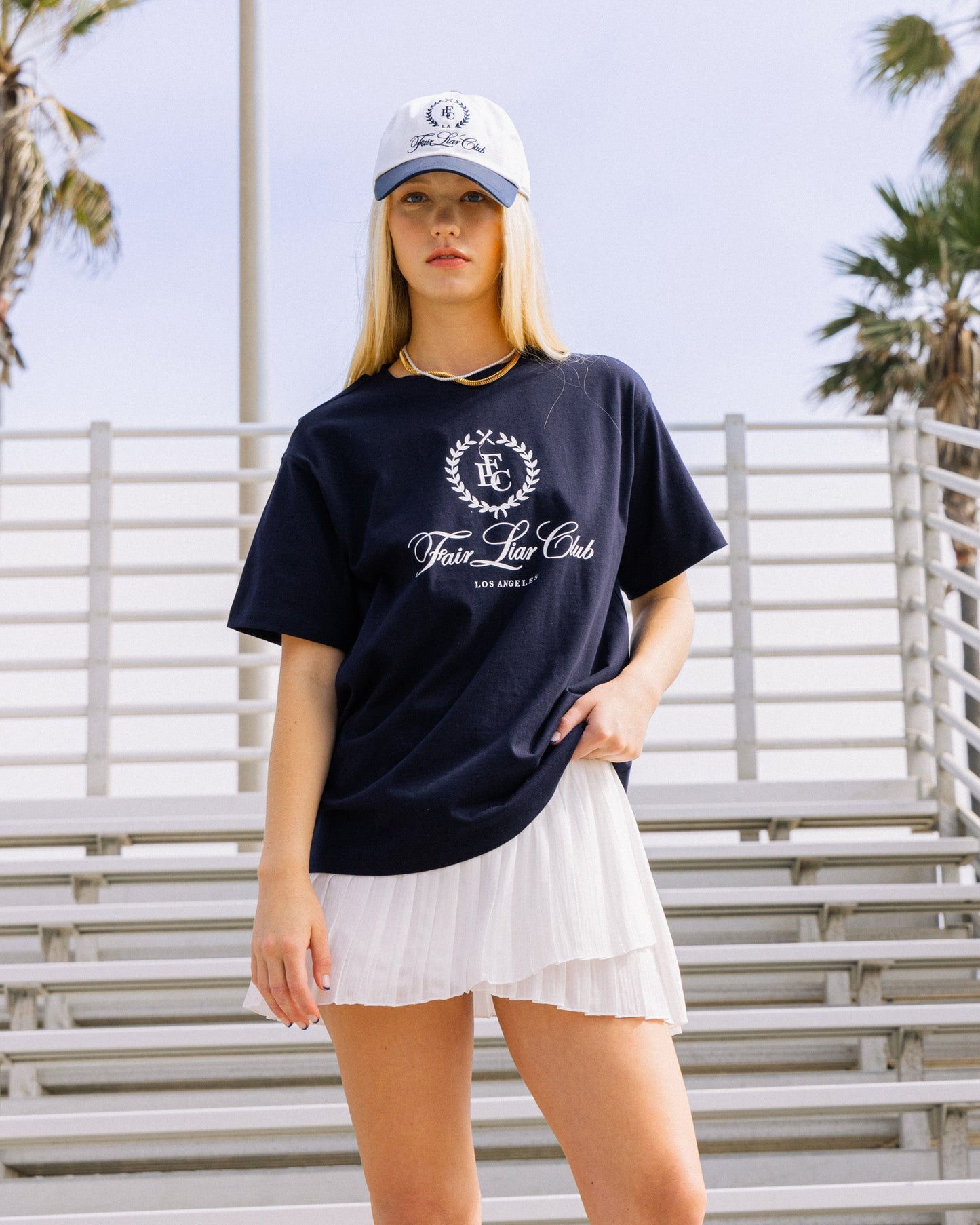 FLC オーバーサイズ LA Tシャツ (ネイビー)