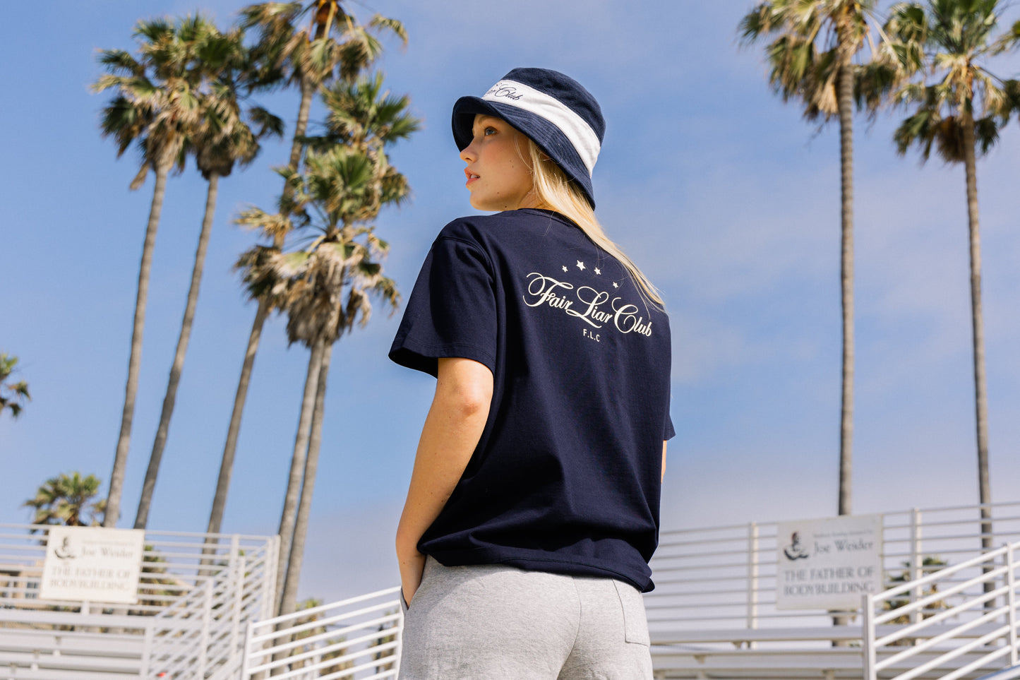 FLC オーバーサイズスターTシャツ (ネイビー)