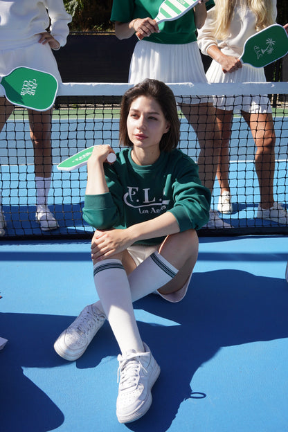 FLC エッセンシャル クロップドスウェットシャツ