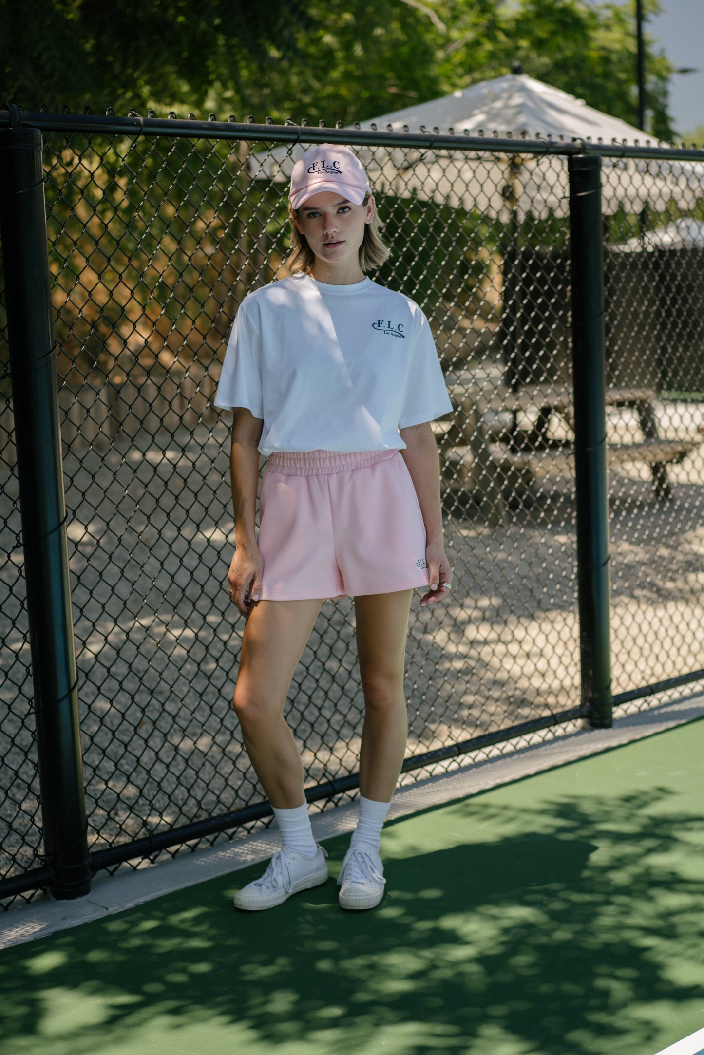 FLC エッセンシャルTシャツ (ホワイト)