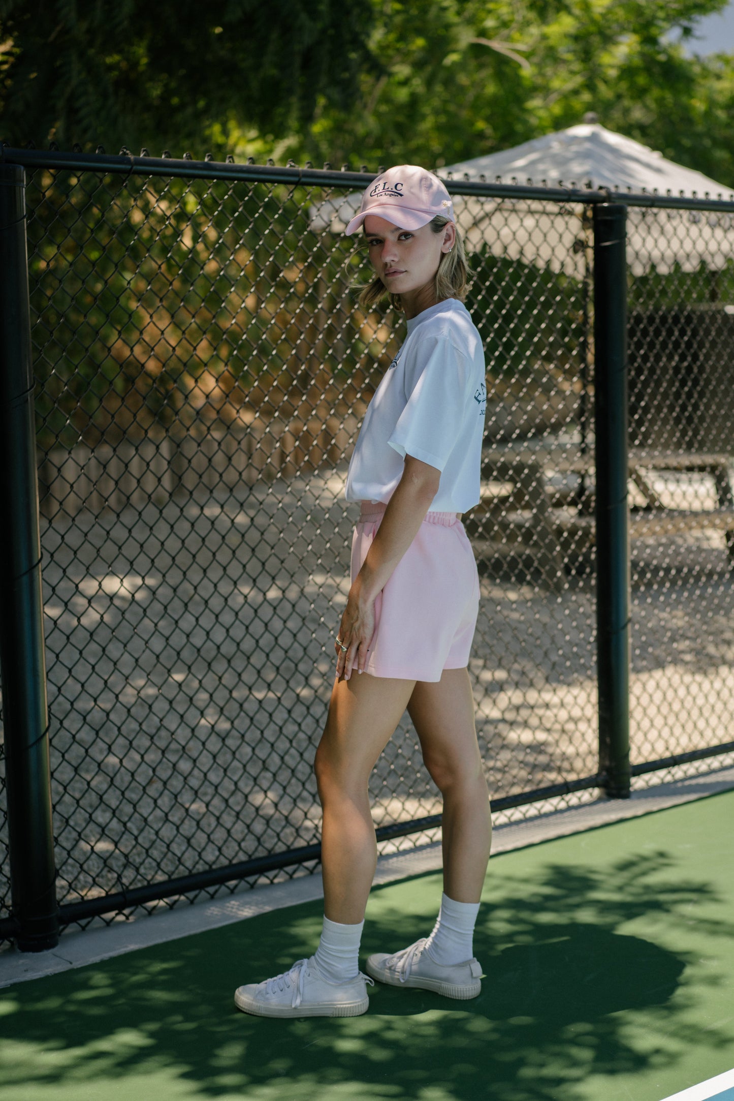 FLC エッセンシャルTシャツ (ホワイト)