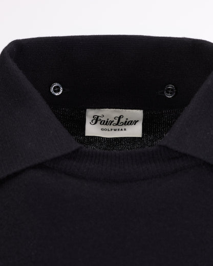 デタッチブルラウンドカラーTシャツ