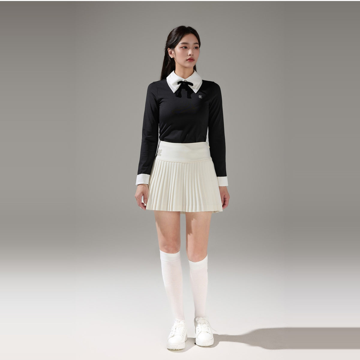 ベルベットリボンニーソックス (アイボリー) 着用イメージ [KR:M_FF5SO02FIV_2_y7590-10770]