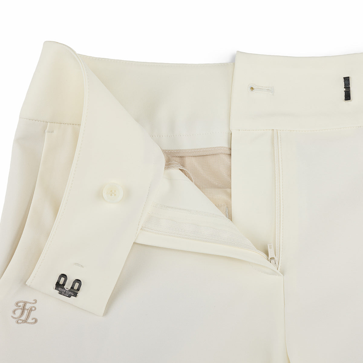 バックロゴブーツカットパンツ (クリーム)