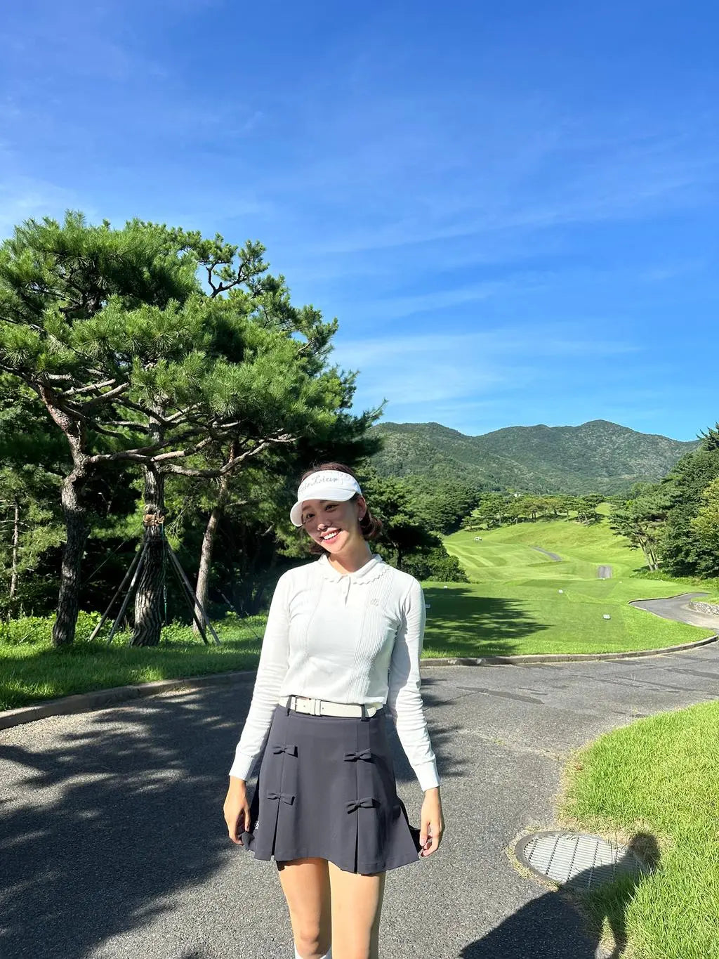 ウェーブカラーニット